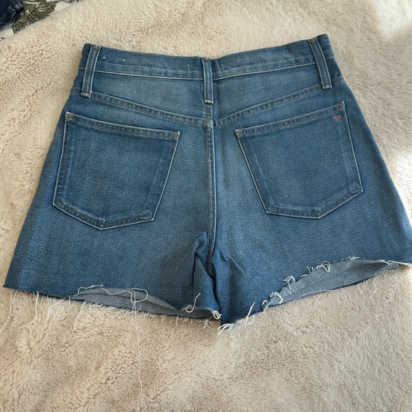 Madewell Perfect Jean Short - Picture 2 of 4
